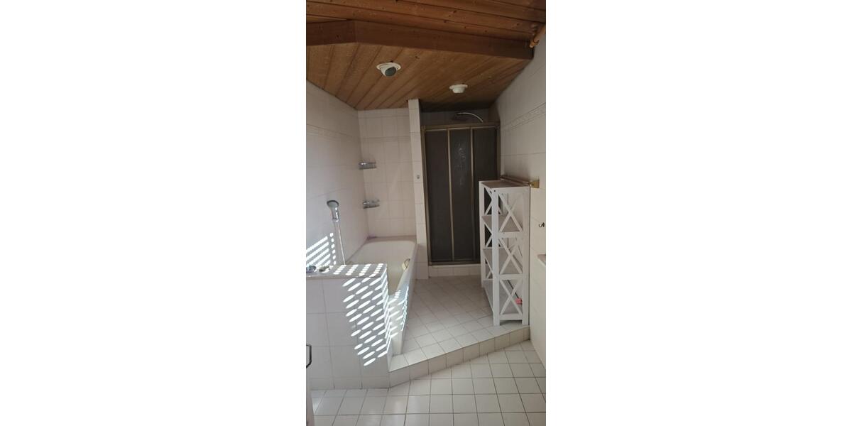 Etagenwohnung Eschwege - 4 Zimmer, 100 m&sup2;, 700&euro; | Angebot:24889953