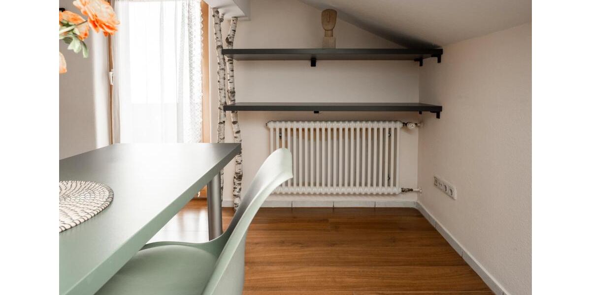 Dachgeschoßwohnung Vogtareuth - 1 Zimmer, 25 m&sup2;, 650&euro; | Angebot:26620686