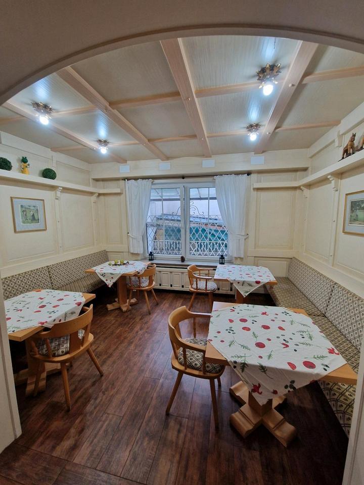 ABLÖSE FREI Restaurant mit GästeZimmer im Villen Stil in einer ruhigen Seitenstraße der Fußgängerzone