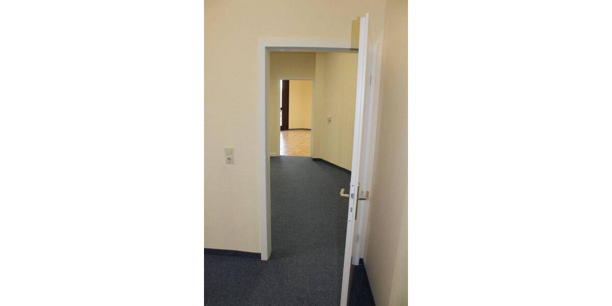 Gewerbeobjekt Görlitz Südstadt - 3 Zimmer, 68 m&sup2;, 340&euro; | Angebot:26189772