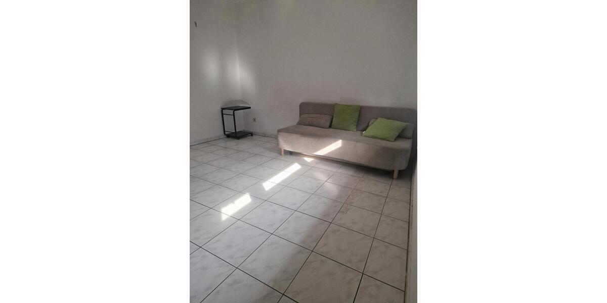 Etagenwohnung Ludwigshafen am Rhein - 1 Zimmer, 24 m&sup2;, 450&euro; | Angebot:26673418