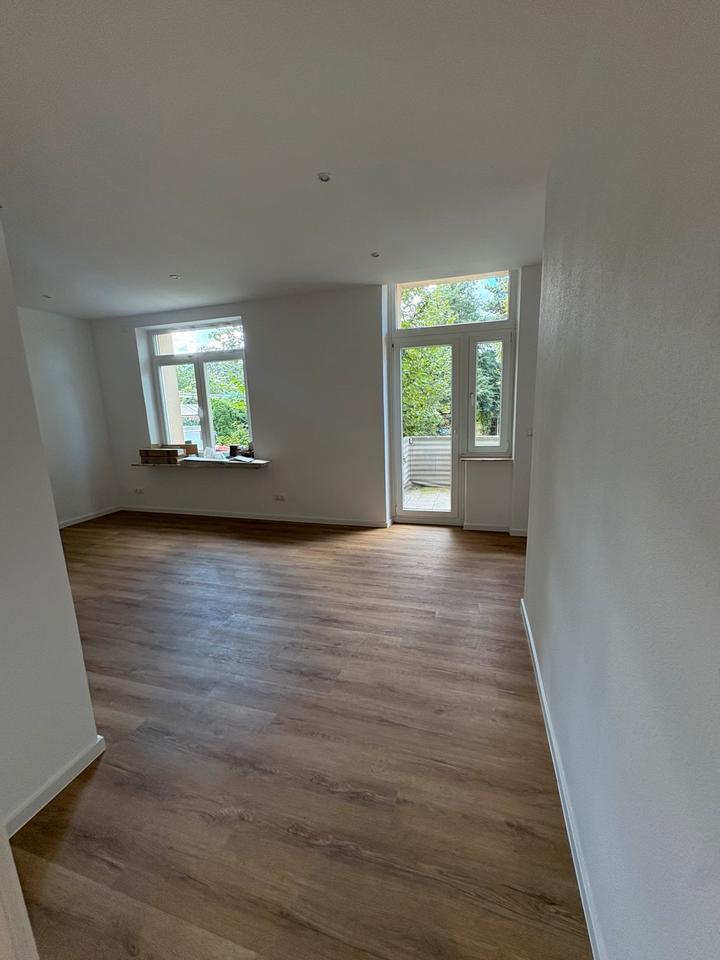 Kernsanierte 3 ZKB zimmer