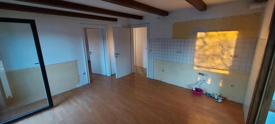 Dachgeschoßwohnung Bürgstadt - 3 Zimmer, 96 m&sup2;, 960&euro; | Angebot:24805279