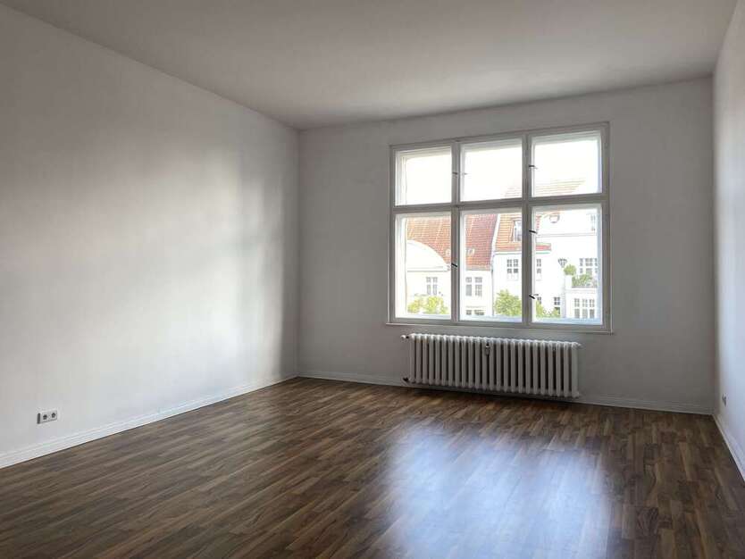 Wohnung zum Mieten in Berlin 1.521 € 125.92 m²