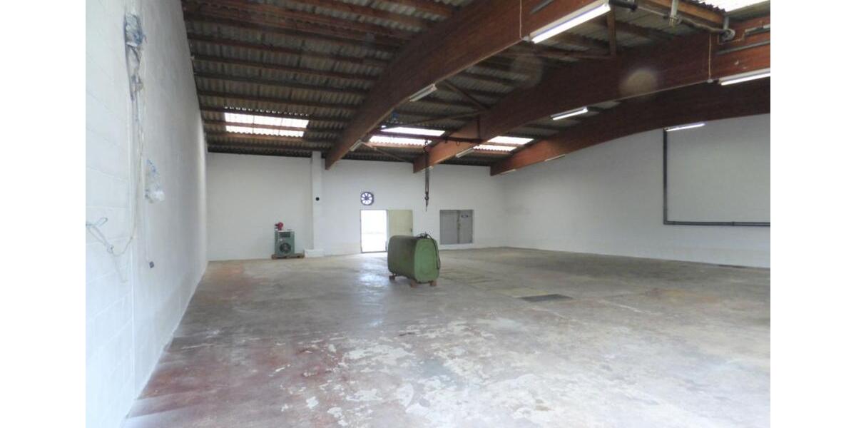 Vielseitige Lagerhalle (270 m²) mit Büro & Außengelände zimmer