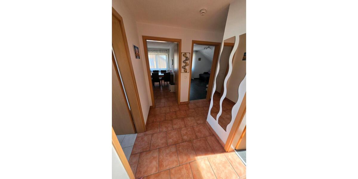 Dachgeschoßwohnung Baltmannsweiler - 2 Zimmer, 42 m&sup2;, 810&euro; | Angebot:26215474
