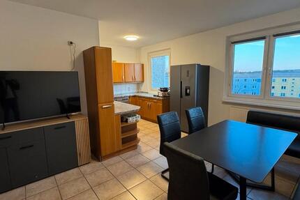 Wohnen auf Zeit Neubrandenburg - 1 Zimmer, 150 m&sup2;, 365&euro; | Angebot:25137078