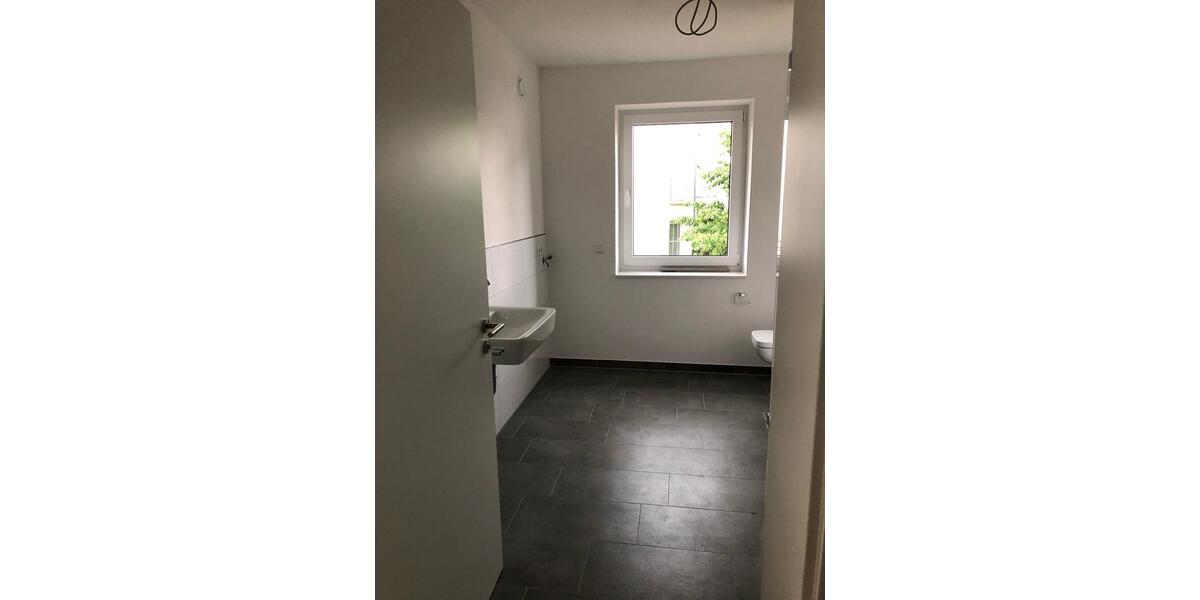 Erdgeschoßwohnung Bad Driburg - 3 Zimmer, 89 m&sup2;, 850&euro; | Angebot:25981123