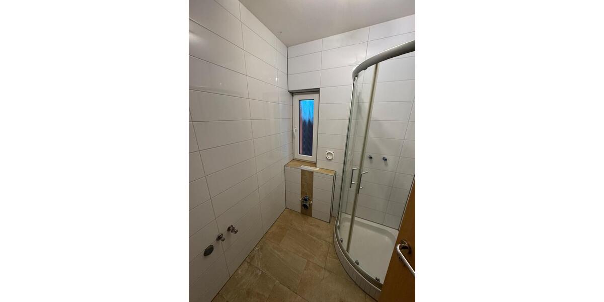 Etagenwohnung Roßtal - 3 Zimmer, 70 m&sup2;, 900&euro; | Angebot:25663306