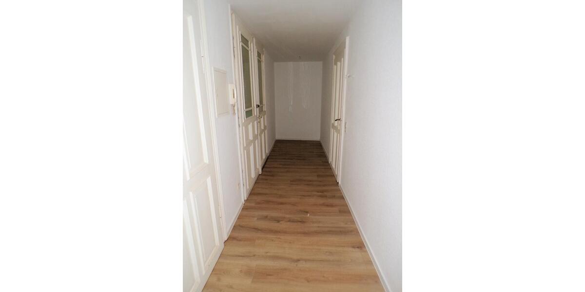Etagenwohnung Werdau - 4 Zimmer, 117 m&sup2;, 590&euro; | Angebot:24214747