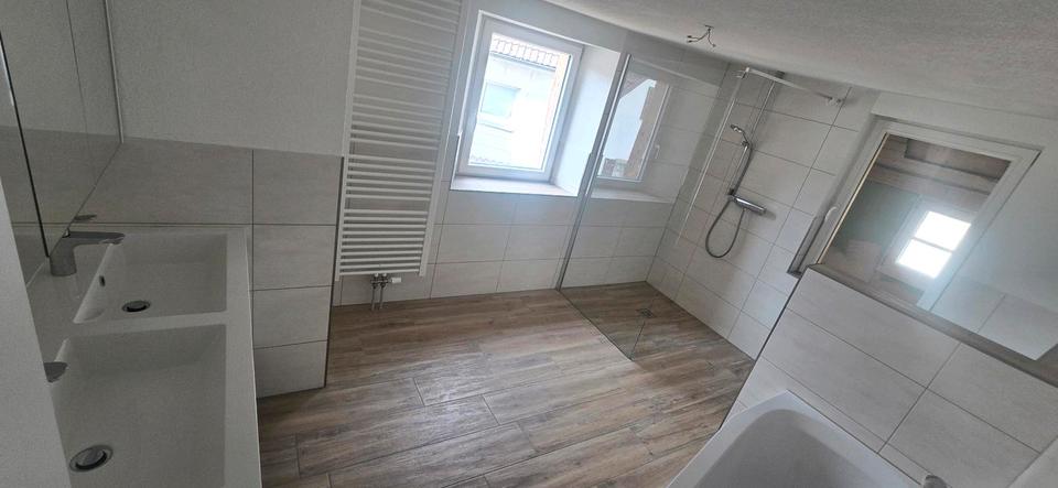 Etagenwohnung Dornhan - 5 Zimmer, 120 m&sup2;, 1.100&euro; | Angebot:26335041