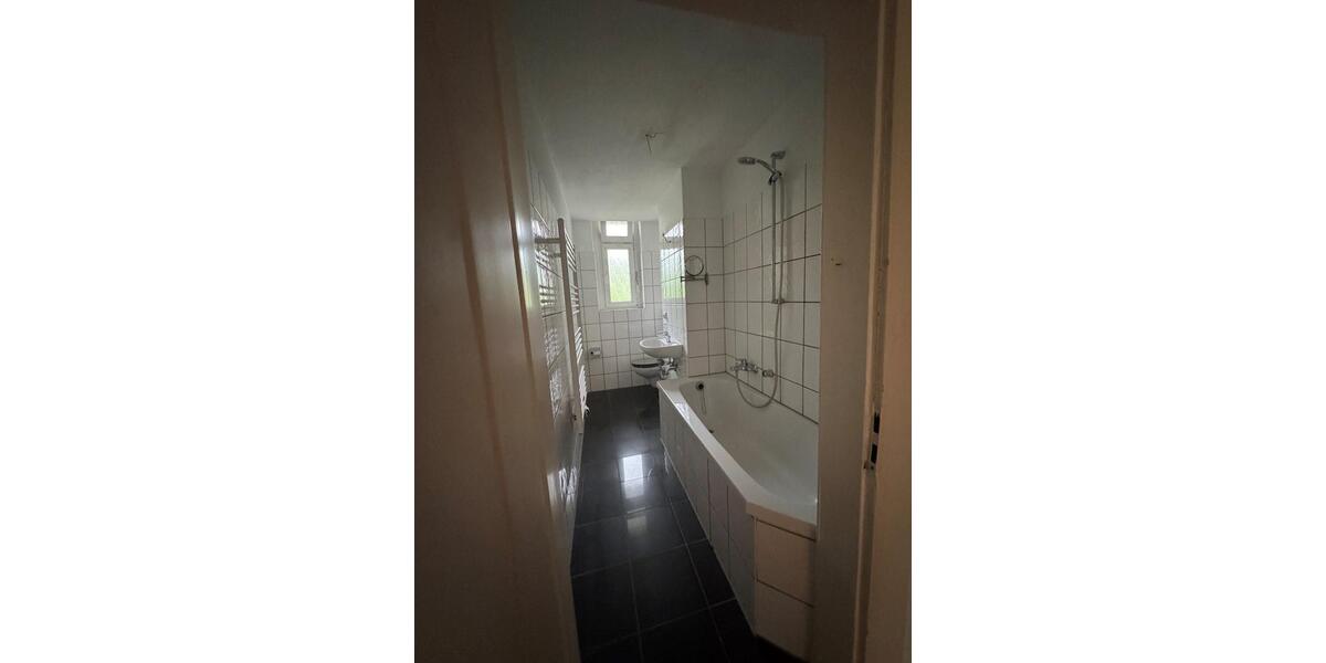 Etagenwohnung Wuppertal Gemarkung Barmen - 3 Zimmer, 106 m&sup2;, 800&euro; | Angebot:26455633