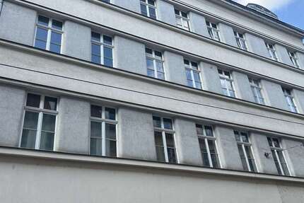 Wohnung zum Mieten in HalleSaale 260 € 28.69 m²