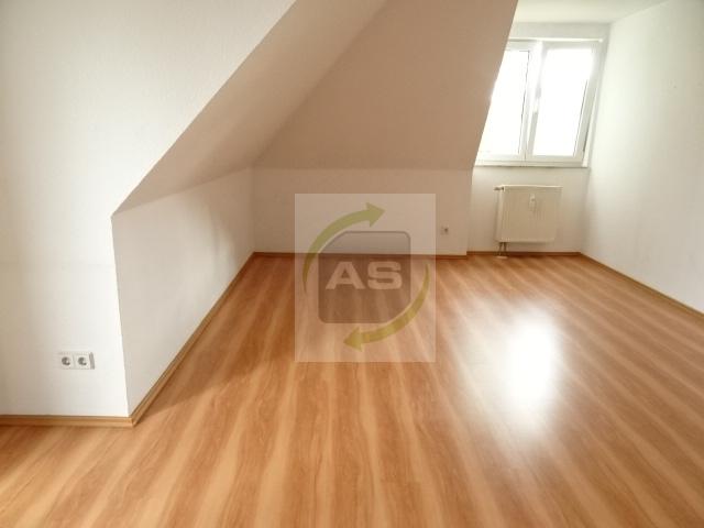 Dachgeschoßwohnung Zwickau Zwickau-West - 2 Zimmer, 49 m&sup2;, 330&euro; | Angebot:26440937
