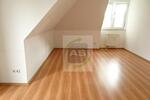 Dachgeschoßwohnung Zwickau Zwickau-West - 2 Zimmer, 49 m&sup2;, 330&euro; | Angebot:26440937