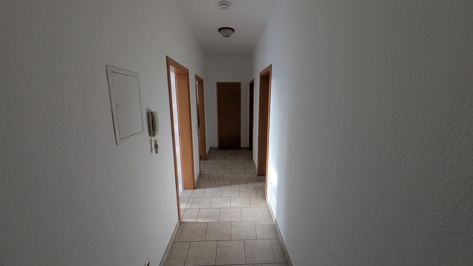 Erdgeschoßwohnung Magdeburg - 2 Zimmer, 69 m&sup2;, 500&euro; | Angebot:24508164