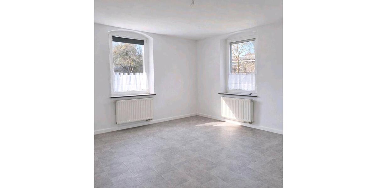 Erdgeschoßwohnung Feilitzsch - 4 Zimmer, 95 m&sup2;, 600&euro; | Angebot:25755037