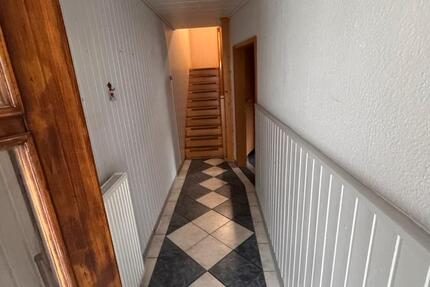 Haus Ayl - 5 Zimmer, 100 m&sup2;, 1.000&euro; | Angebot:26646262