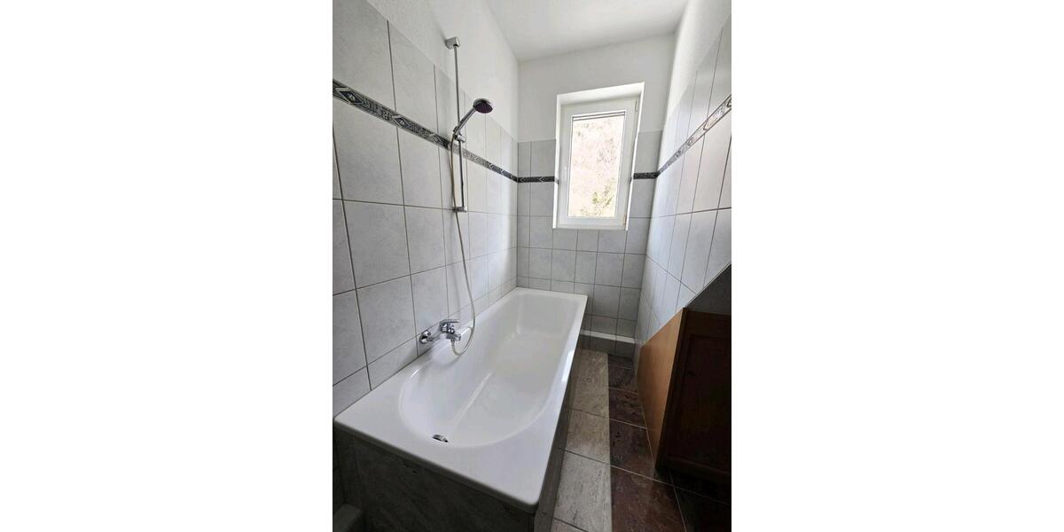 Dachgeschoßwohnung Bad Münstereifel - 2 Zimmer, 81 m&sup2;, 990&euro; | Angebot:24832786