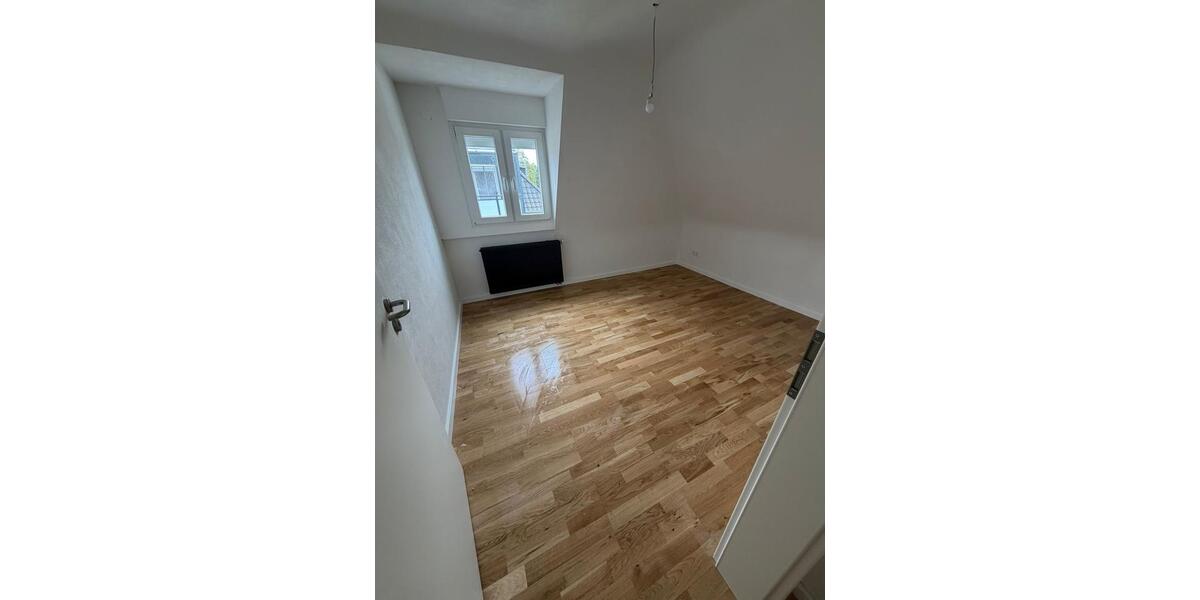 Dachgeschoßwohnung Achern - 3 Zimmer, 68 m&sup2;, 700&euro; | Angebot:26577718