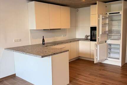 Wohnung Freiburg Mooswald - 2 Zimmer, 84 m&sup2;, 1.680&euro; | Angebot:26750986