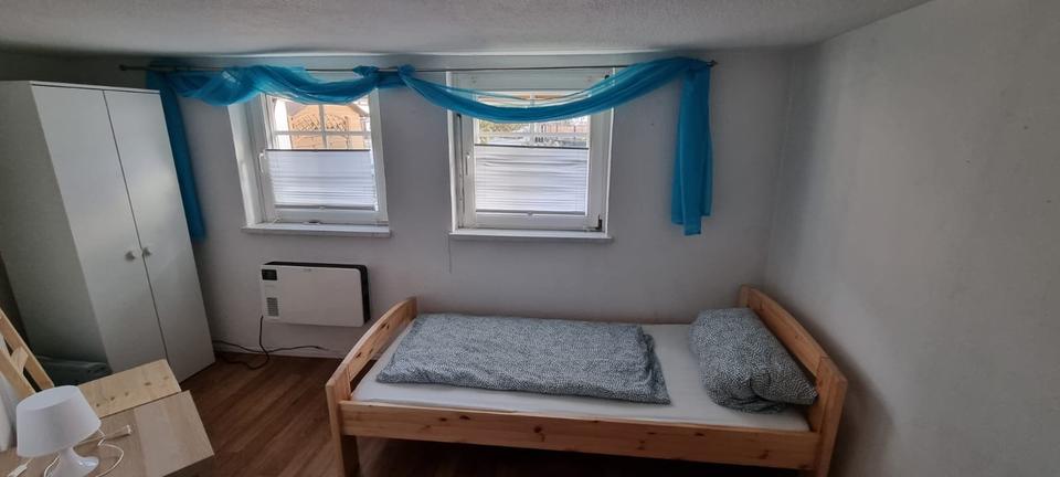 Wohnen auf Zeit Neukirchen - 3 Zimmer, 100 m&sup2;, 20&euro; | Angebot:13685864