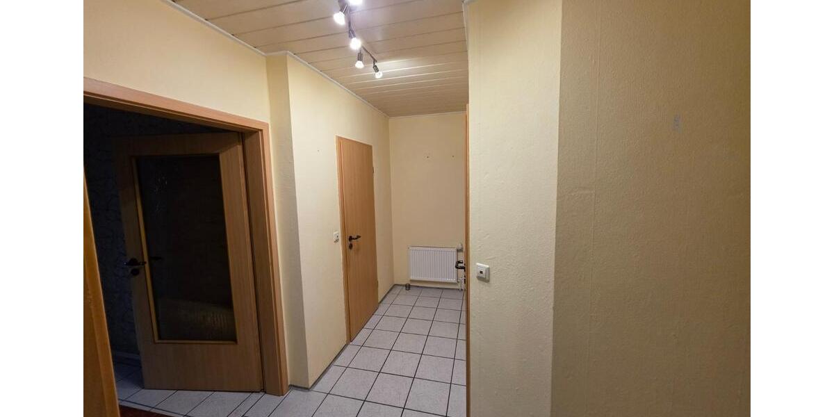 Dachgeschoßwohnung Sassenburg - 3 Zimmer, 71 m&sup2;, 462&euro; | Angebot:25972307