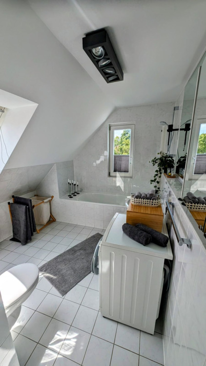 *Herrsching - großzügige, ruhig gelegene Maisonette -Wohnung mit Studio und 3 Balkone
