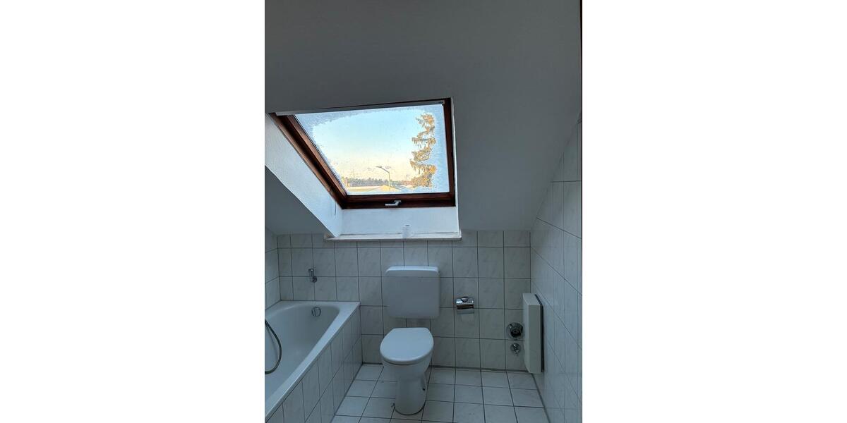 2ZKB 79qm helle Dachgeschosswohnung mit Westbalkon 2 zimmer