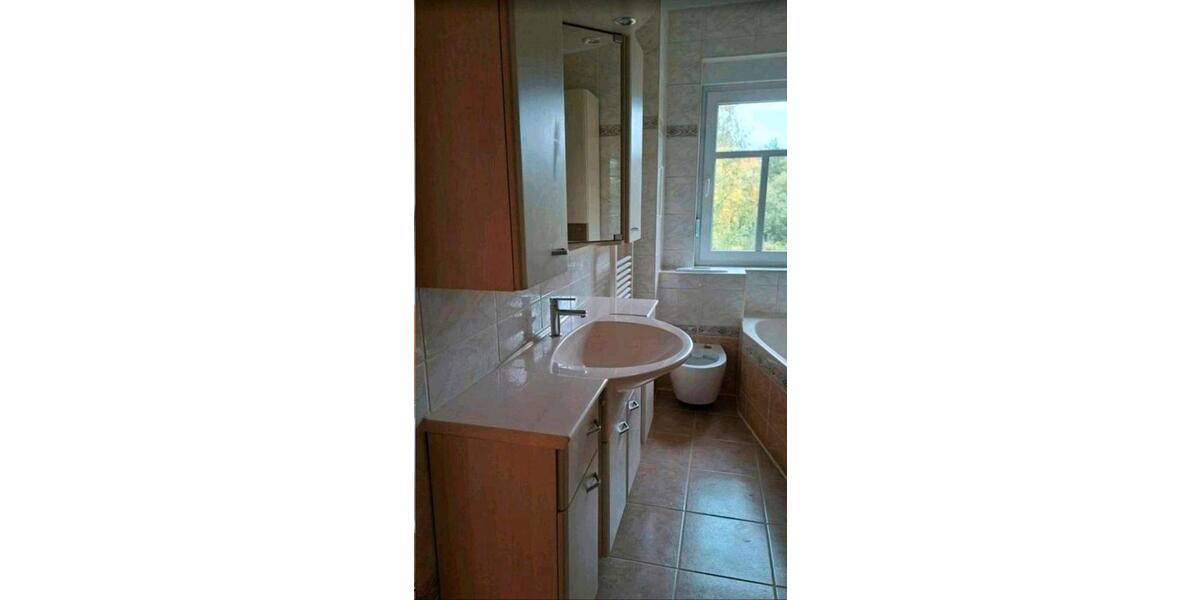Etagenwohnung Döbeln - 3 Zimmer, 75 m&sup2;, 490&euro; | Angebot:26431478