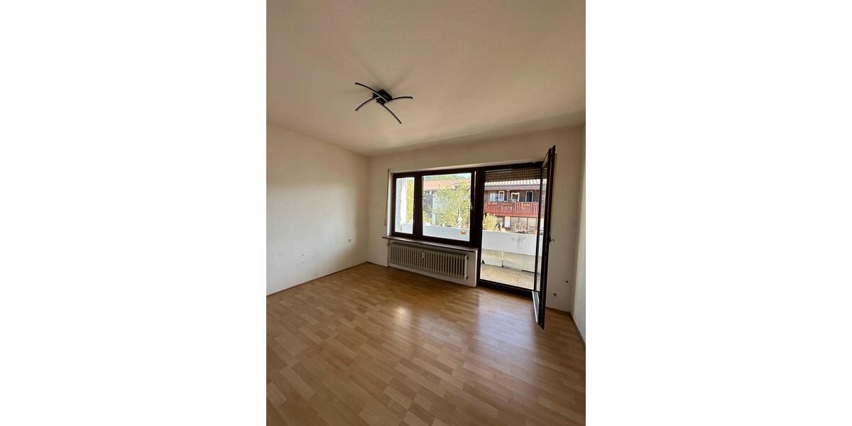 Etagenwohnung Bodman-Ludwigshafen Ludwigshafen - 3 Zimmer, 77 m&sup2;, 800&euro; | Angebot:26564080