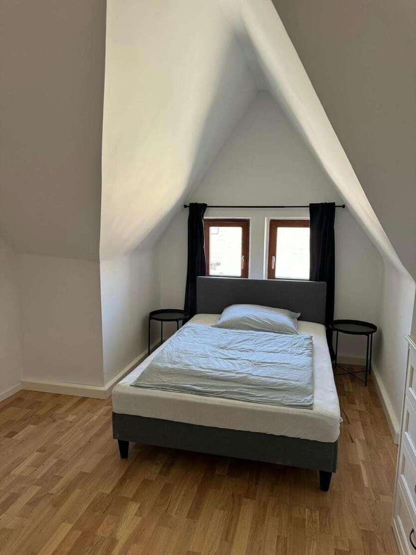WG-Zimmer in Düsseldorf 899 € 20 m² zimmer