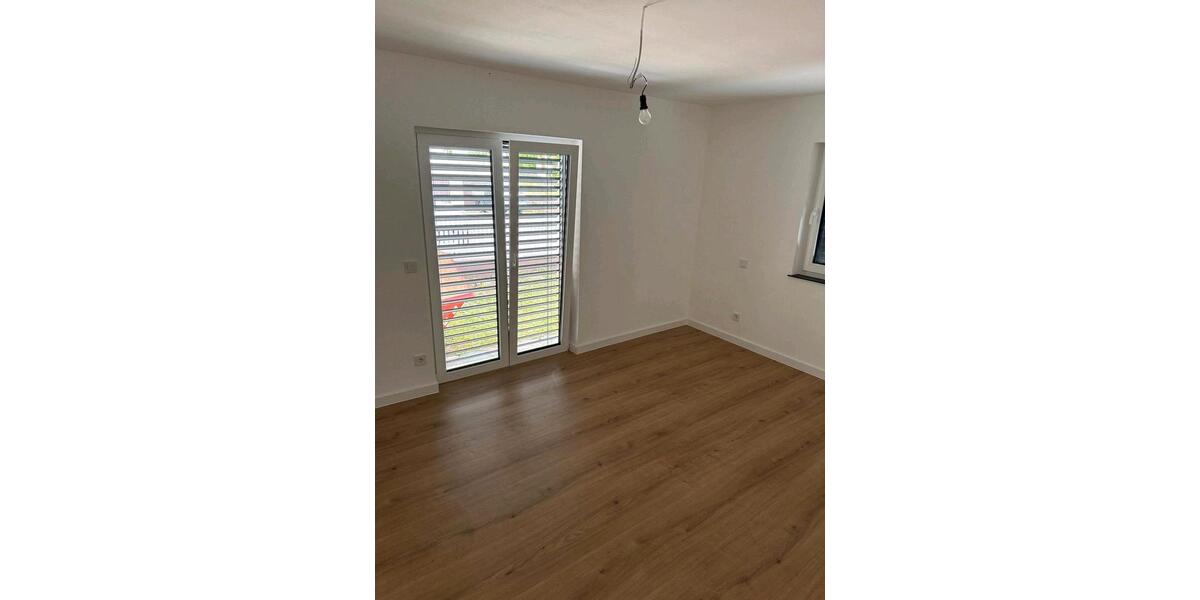 Erdgeschoßwohnung Mühlacker - 3 Zimmer, 70 m&sup2;, 1.380&euro; | Angebot:24535008