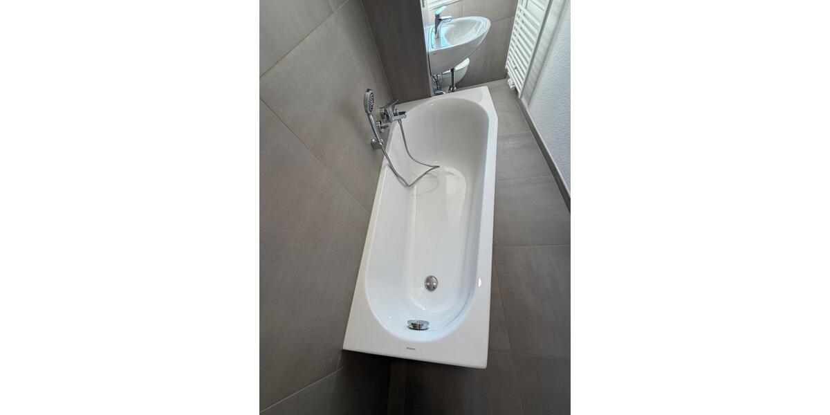 Etagenwohnung Hettstedt - 4 Zimmer, 72 m&sup2;, 695&euro; | Angebot:26001642