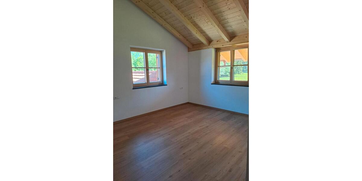 Dachgeschoßwohnung Oy-Mittelberg Mittelberg - 2.5 Zimmer, 94 m&sup2;, 1.300&euro; | Angebot:26693030