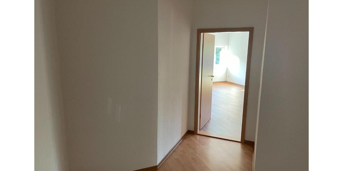 Dachgeschoßwohnung Altenburg - 2 Zimmer, 67 m&sup2;, 390&euro; | Angebot:23247617