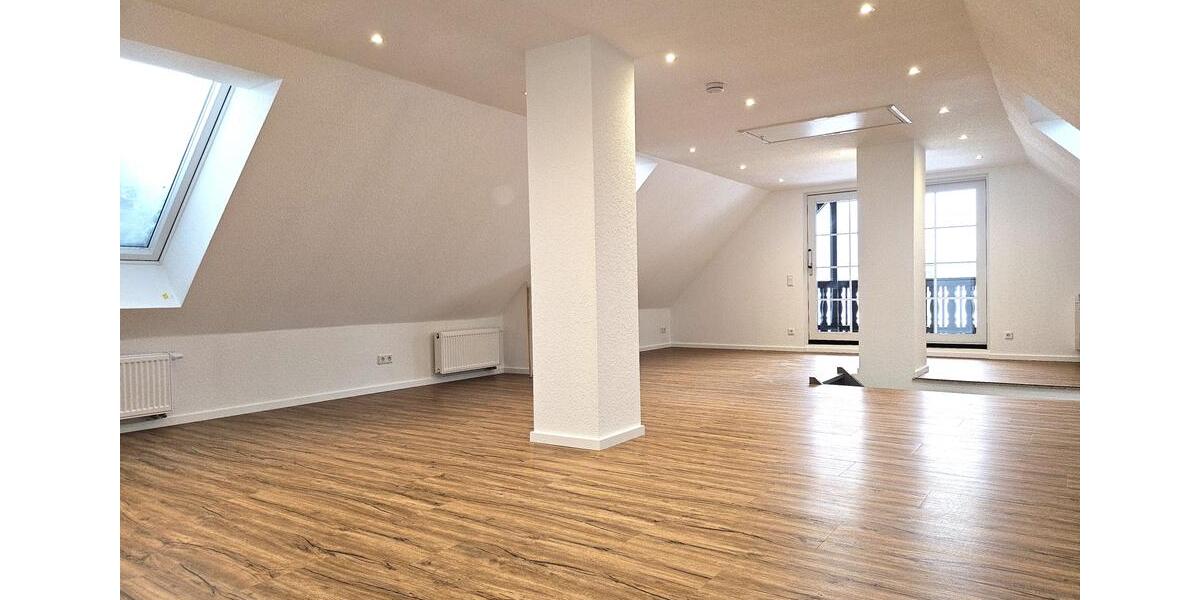 Einfamilienhaus Wipperfürth - 5 Zimmer, 227 m&sup2;, 2.500&euro; | Angebot:25988677