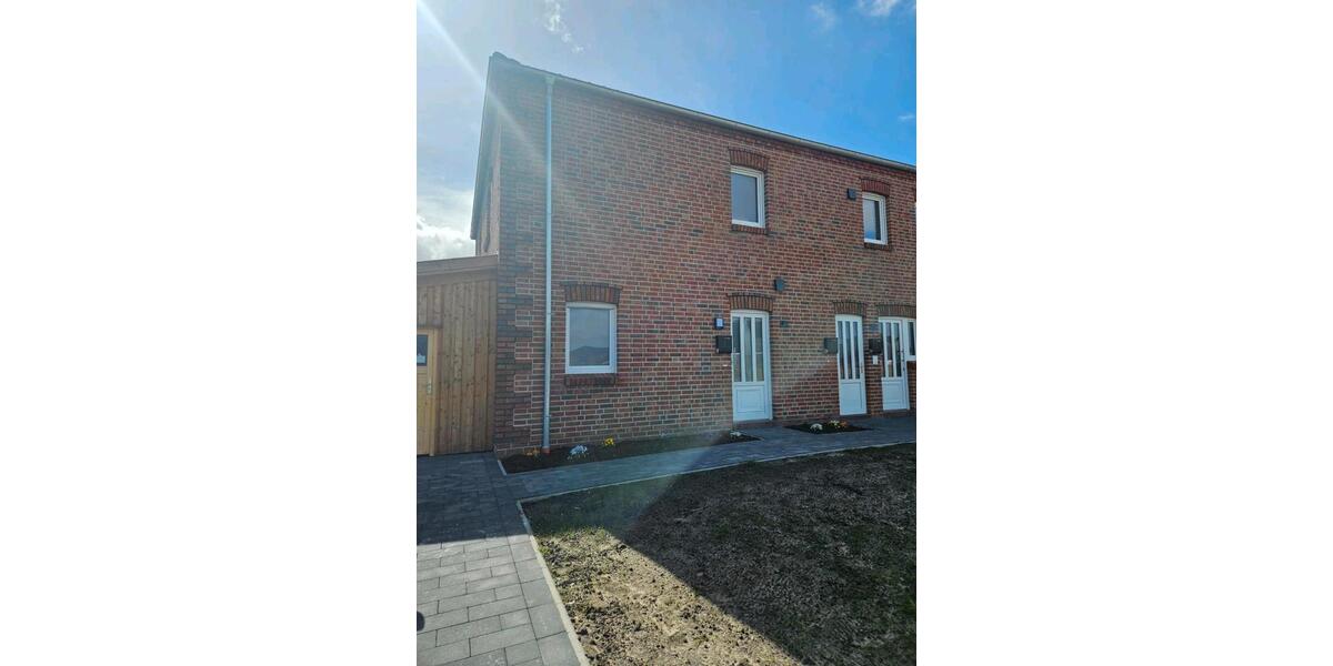 Erdgeschoßwohnung Hage - 2 Zimmer, 70 m&sup2;, 850&euro; | Angebot:26039689