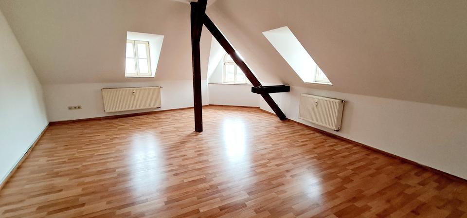 Dachgeschoßwohnung Köthen (Anhalt) - 3 Zimmer, 83 m&sup2;, 470&euro; | Angebot:24494721