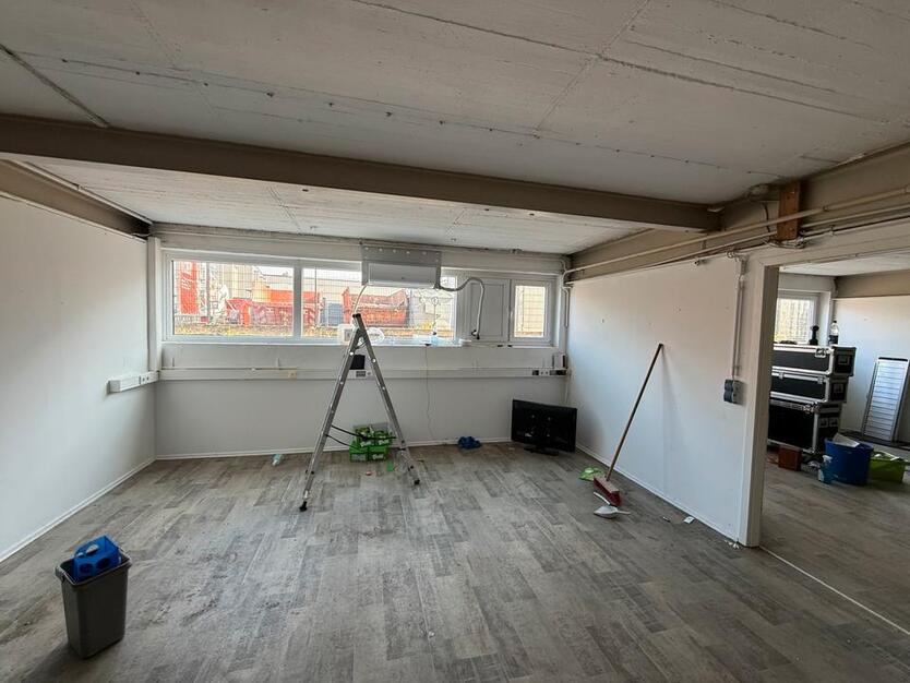 Lagerfläche im UG mit Lastenaufzug und Personenzugang ca. 100m²
