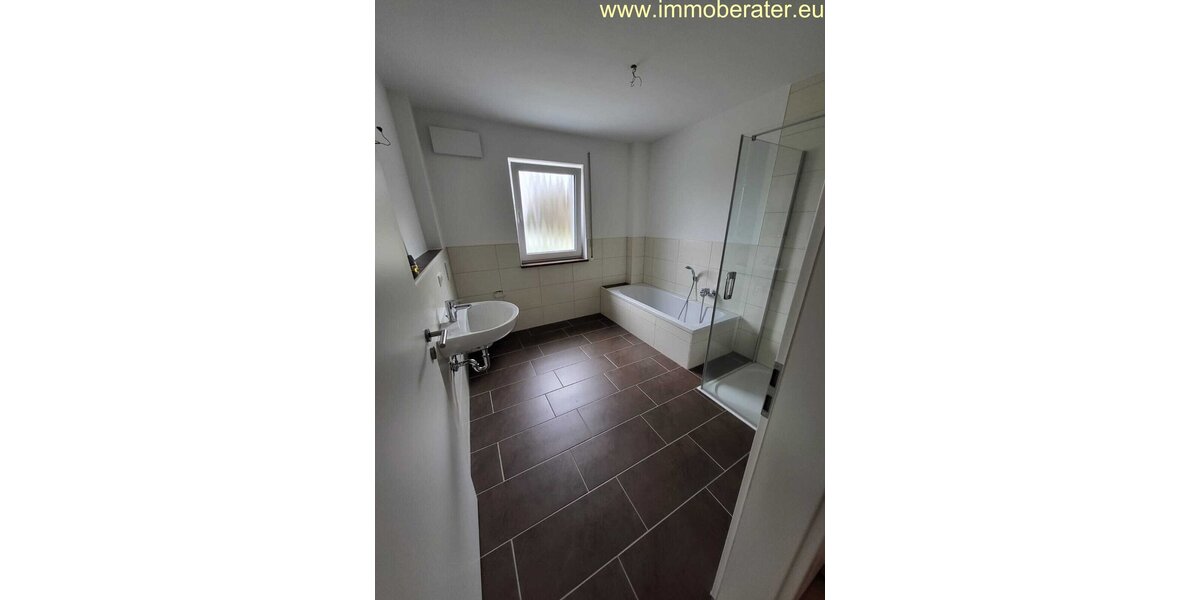 Große, traumhafte 3-Zimmer-Gartenwohnung mit Terrasse WFL 103 m² Neubau, Energiesparhaus KfW 55 Neubau - zu vermieten.- - Terrassenwohnung Neunburg vorm Wald | Angebot:26131352