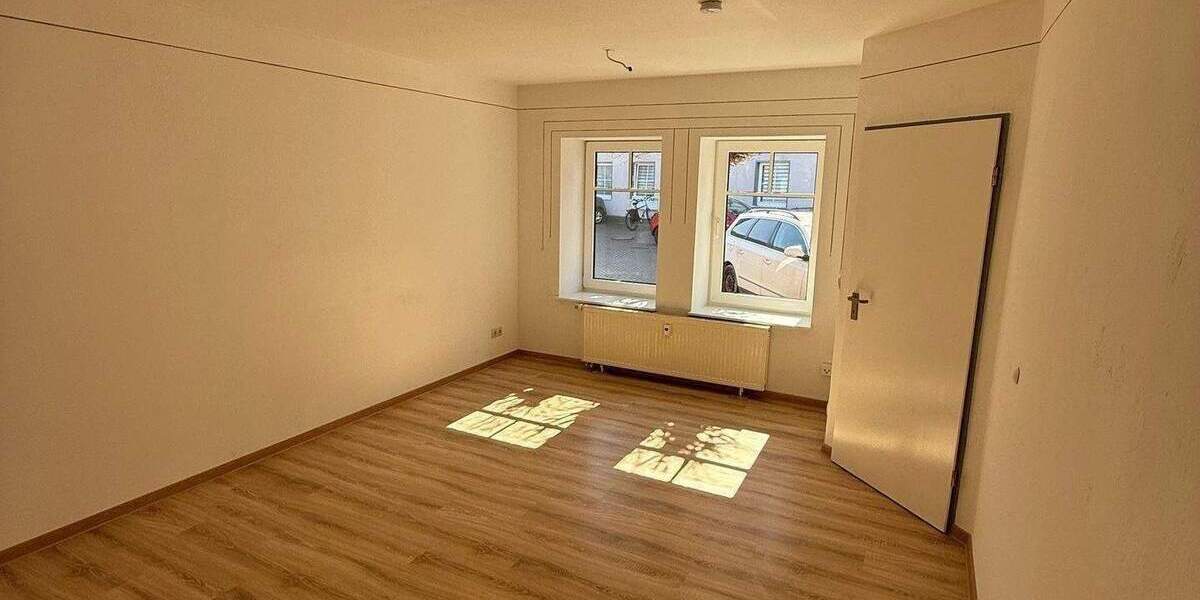Etagenwohnung Staßfurt - 2 Zimmer, 60 m&sup2;, 360&euro; | Angebot:26064721