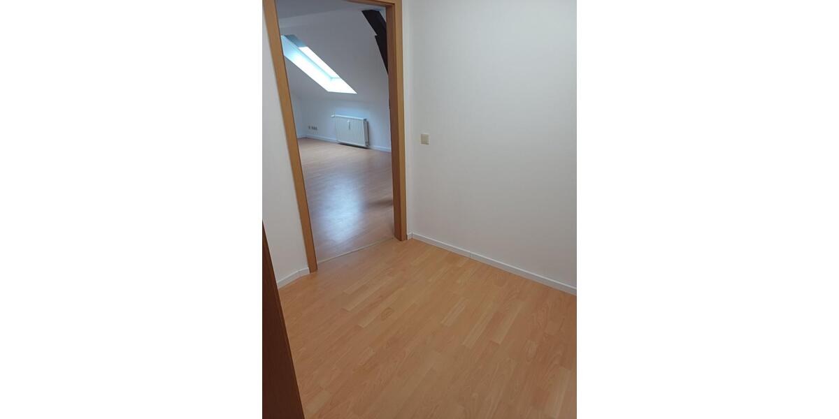 Dachgeschoßwohnung Pritzwalk - 1 Zimmer, 41 m&sup2;, 297&euro; | Angebot:25053554