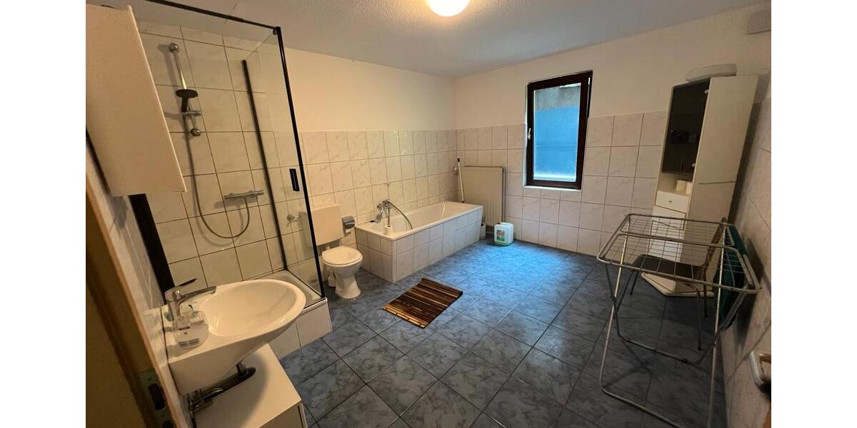 Wohnen auf Zeit Siegen - 5 Zimmer, 90 m&sup2;, 50&euro; | Angebot:25937103