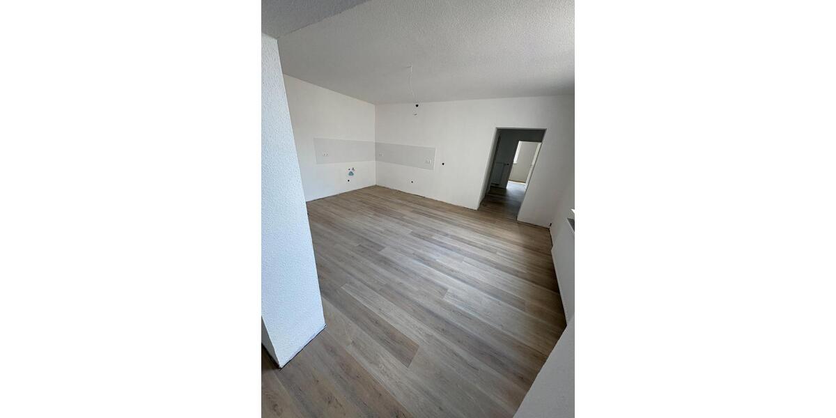 Etagenwohnung Güstrow - 4 Zimmer, 135 m&sup2;, 1.150&euro; | Angebot:26635660