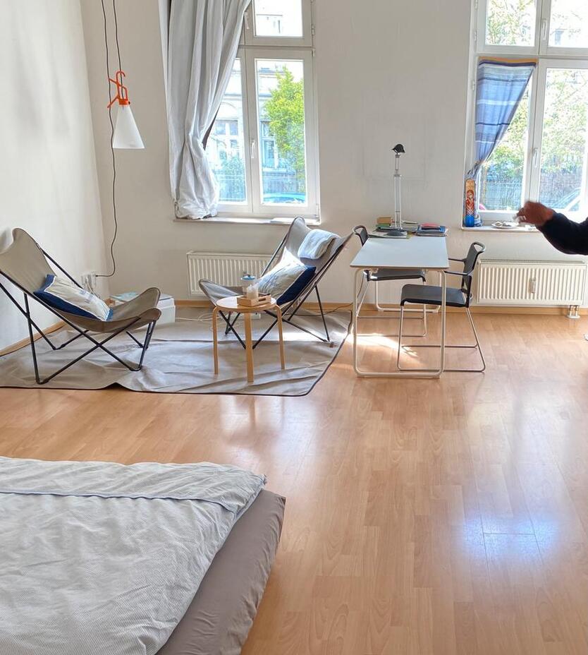 WG-Zimmer 30 qm + eigenes Bad in 2er-WG mit Frau Ü50