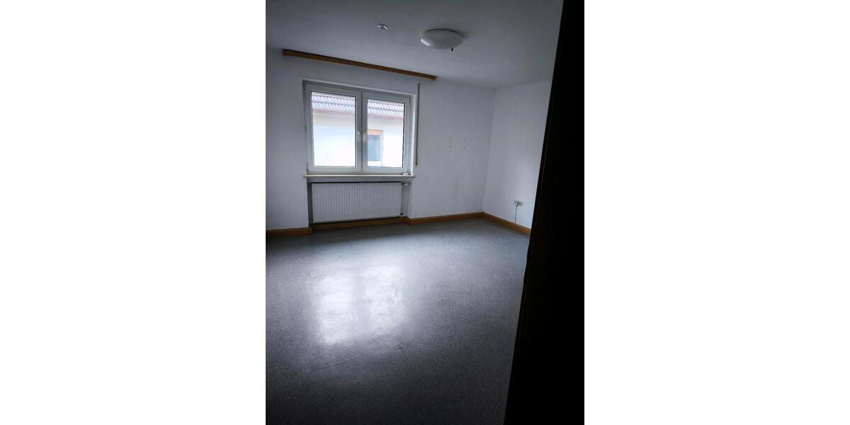 Etagenwohnung Landstuhl - 4 Zimmer, 75 m&sup2;, 830&euro; | Angebot:25289711