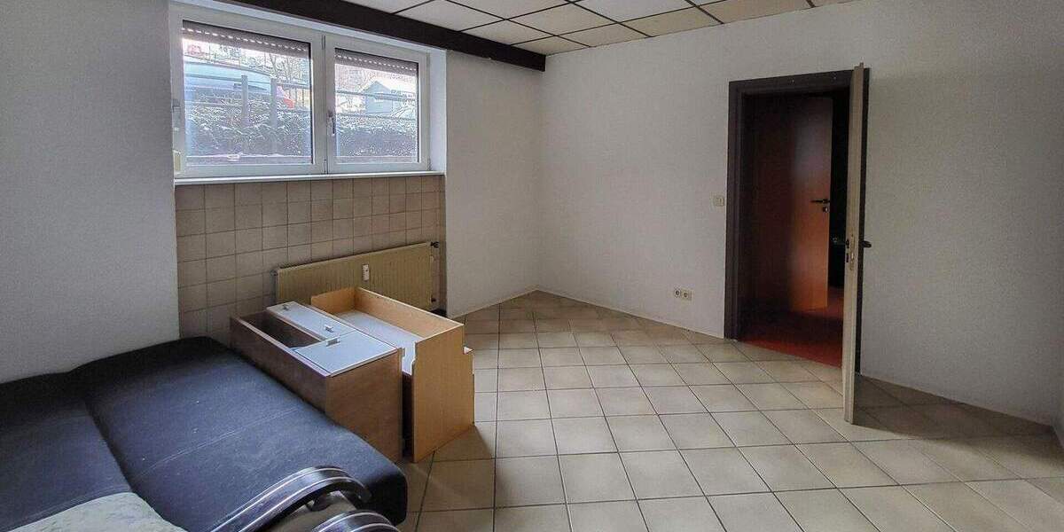 Etagenwohnung Westerburg - 1 Zimmer, 280 m&sup2;, 1.680&euro; | Angebot:25691912