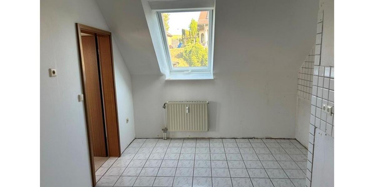 Dachgeschoßwohnung Friedewald - 4 Zimmer, 105 m&sup2;, 897&euro; | Angebot:25162662