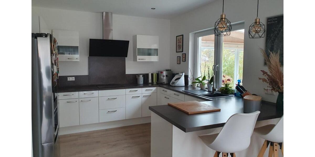 Einfamilienhaus Bodenwöhr - 5 Zimmer, 180 m&sup2;, 1.200&euro; | Angebot:26237550